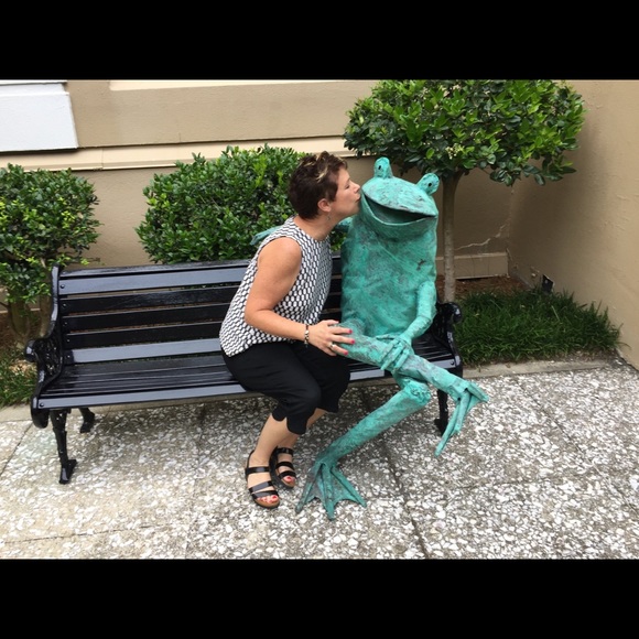 Meet your Posher, Kelly - Picture 1 of 3